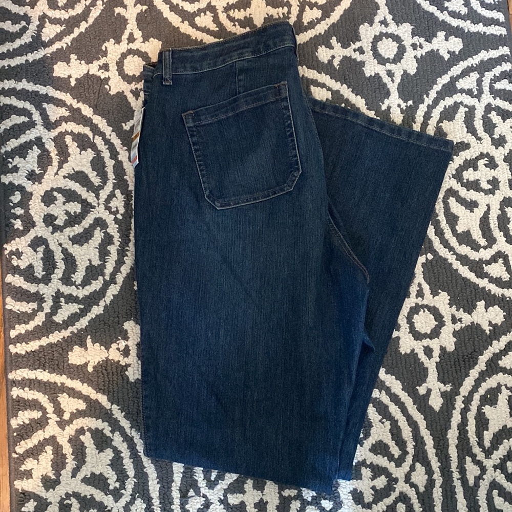 Style &  Co 16W boot leg jeans - Picture 2 of 4